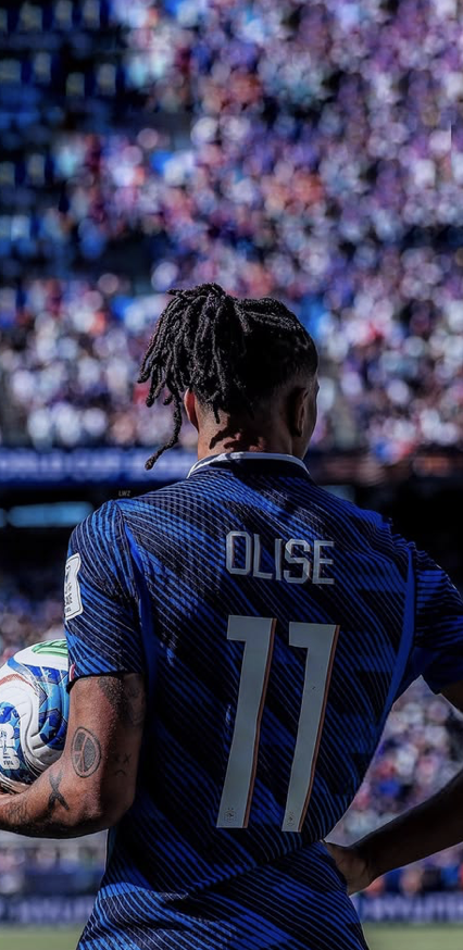 Footballer in front of the crowd